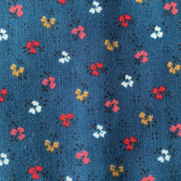 Set of 6 handmade denim blue cotton with petite floral print coasters 3”x3” - Picture 6 of 6